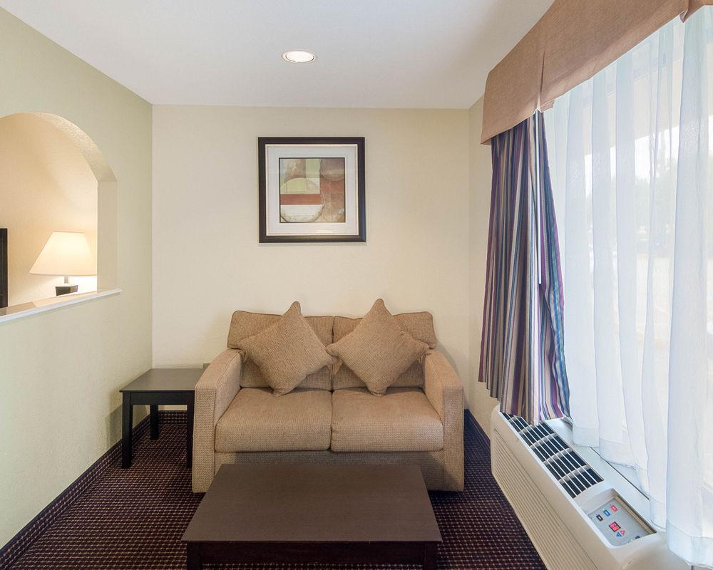Econo Inn&suites West – Energy Corridor 2* Houston